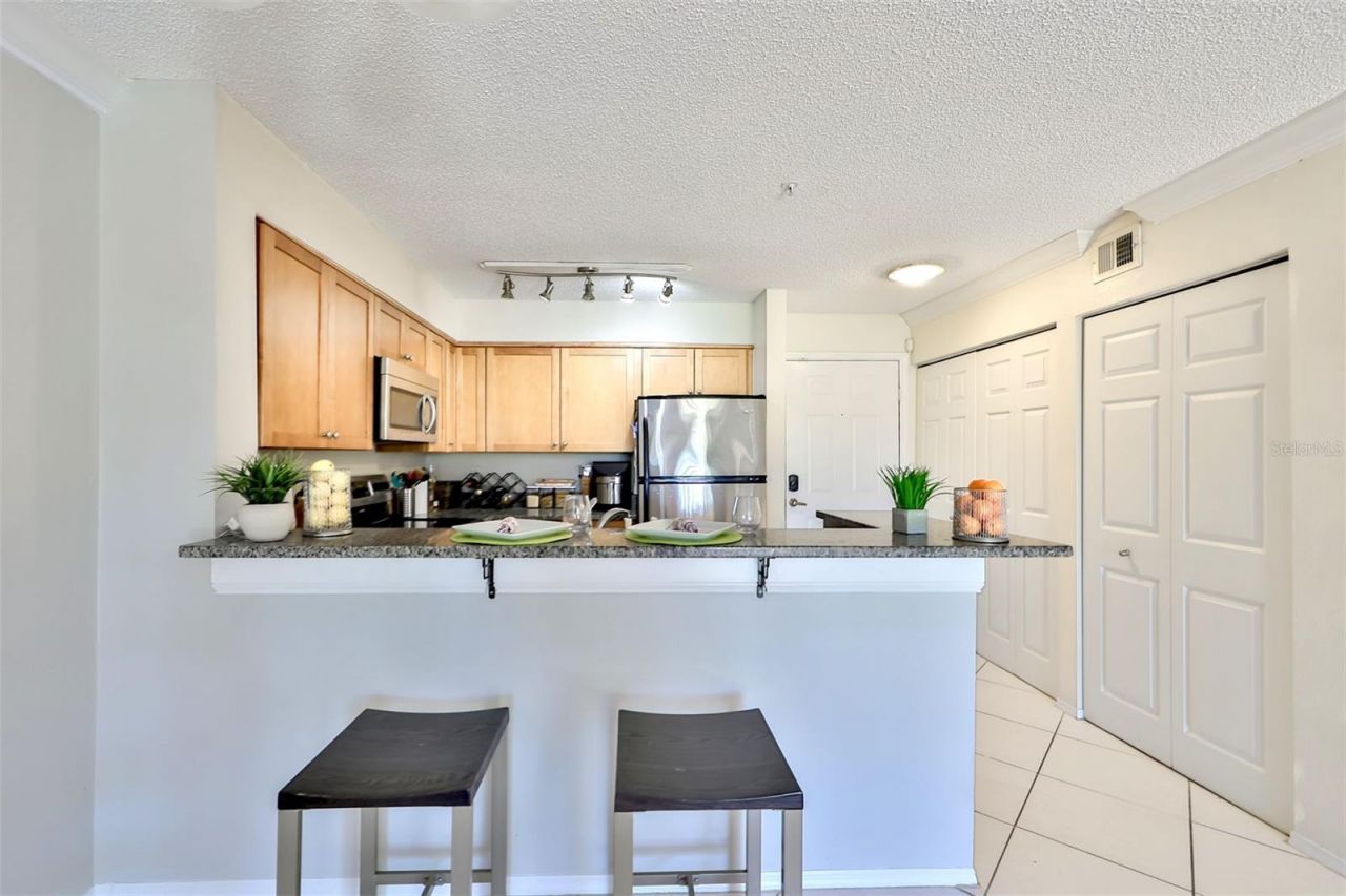 2400 Feather Sound Drive, Unit 332, Clearwater, FL 33762 Photo