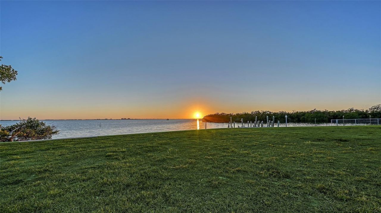 7322 Westmoreland Drive, Sarasota, FL 34243 Photo