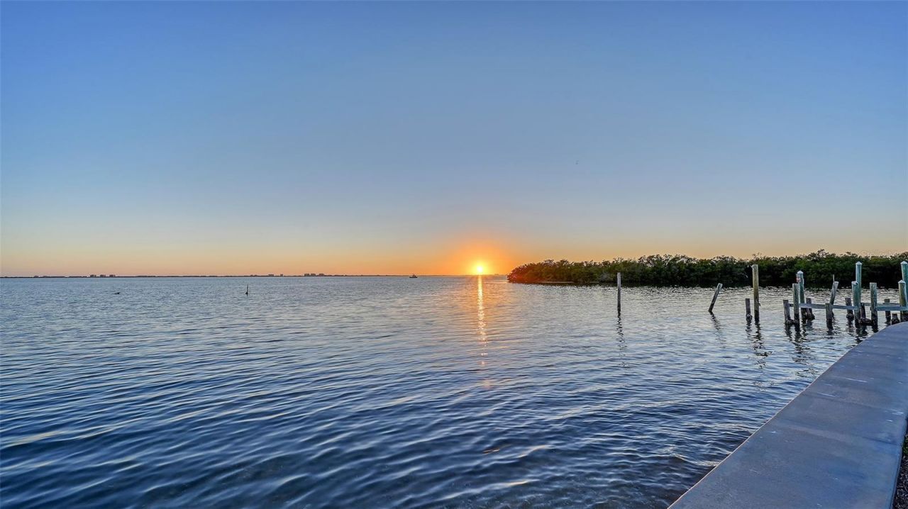 7322 Westmoreland Drive, Sarasota, FL 34243 Photo