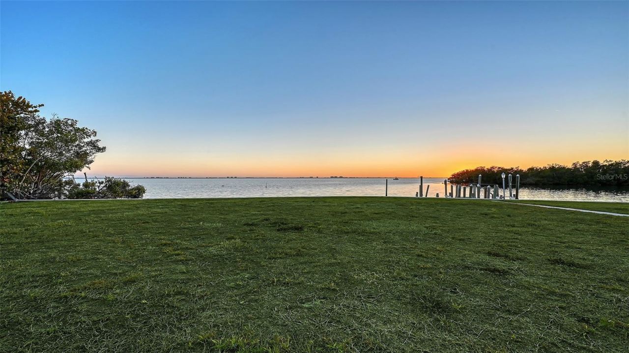 7322 Westmoreland Drive, Sarasota, FL 34243 Photo