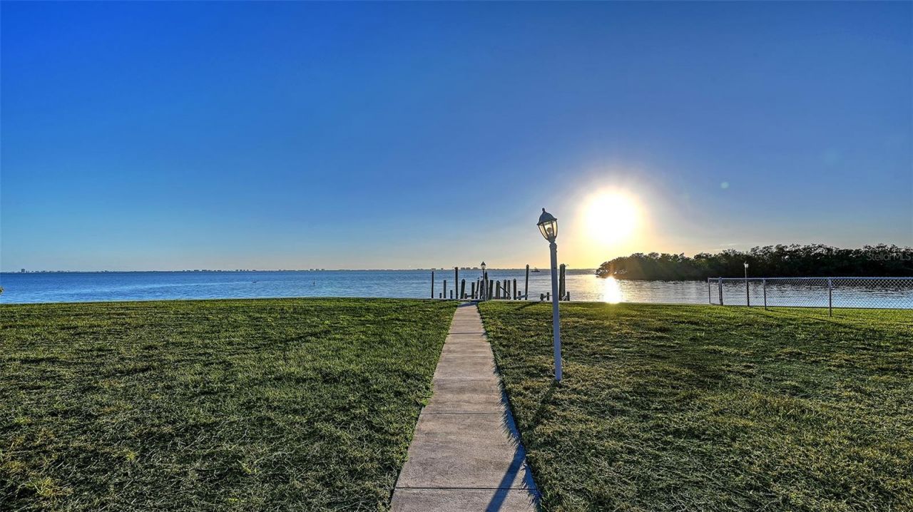 7322 Westmoreland Drive, Sarasota, FL 34243 Photo