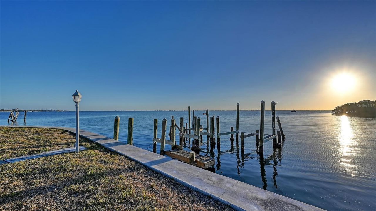 7322 Westmoreland Drive, Sarasota, FL 34243 Photo