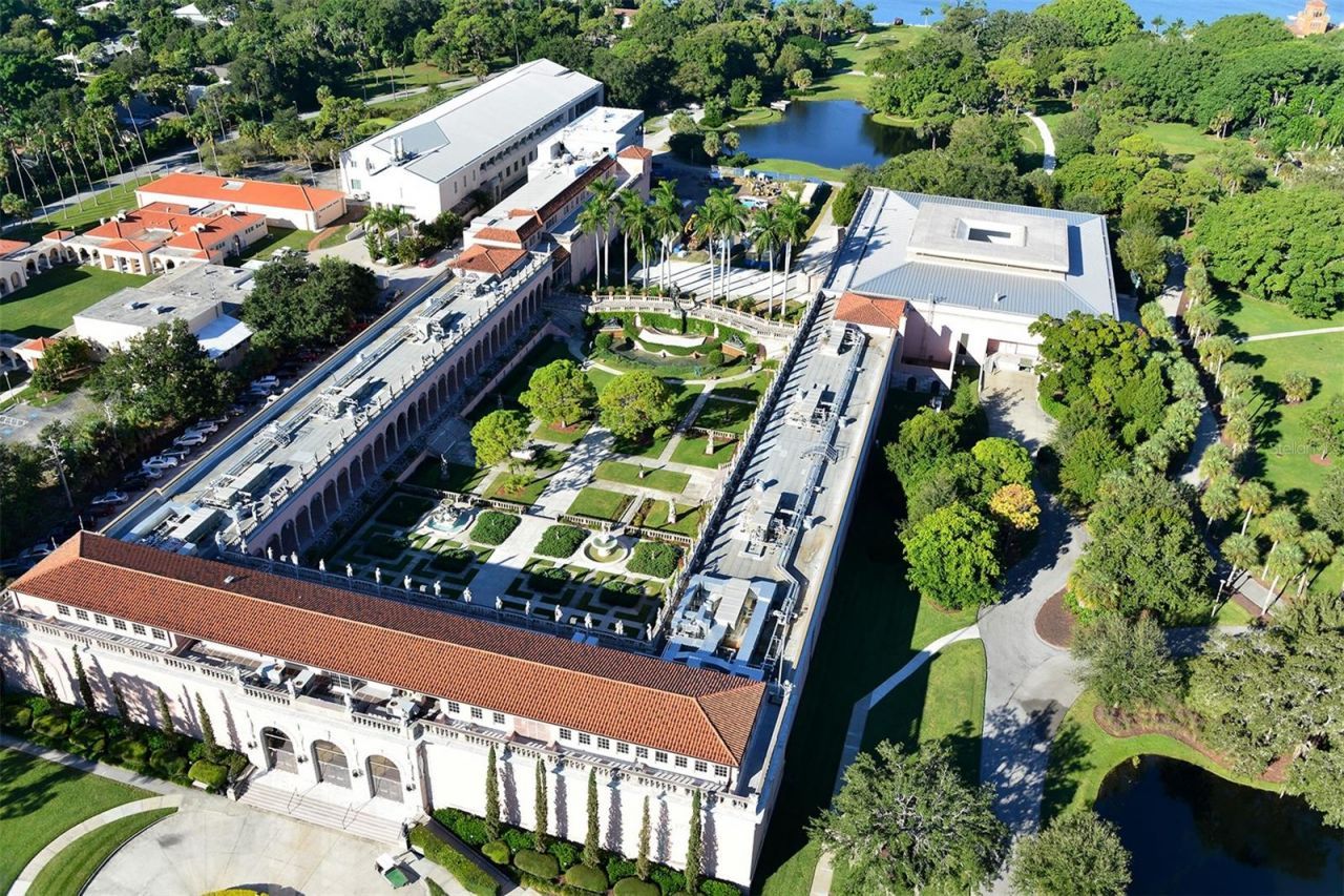 7322 Westmoreland Drive, Sarasota, FL 34243 Photo