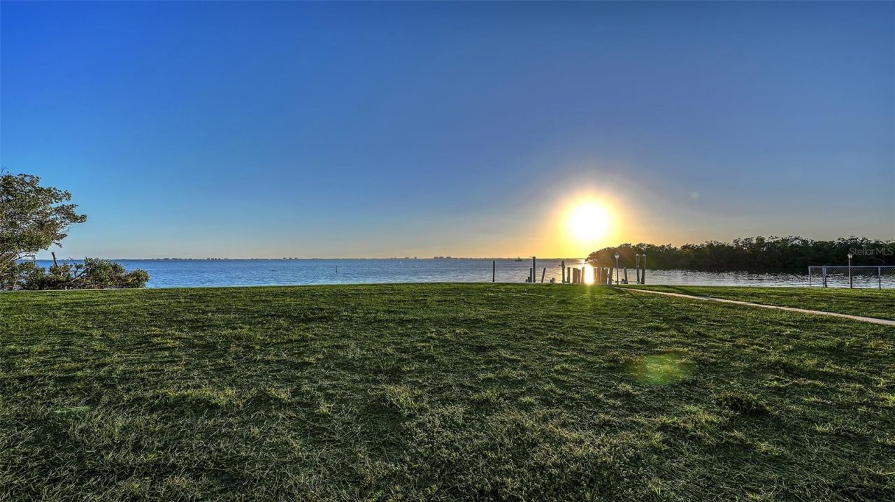 7322 Westmoreland Drive, Sarasota, FL 34243 Photo