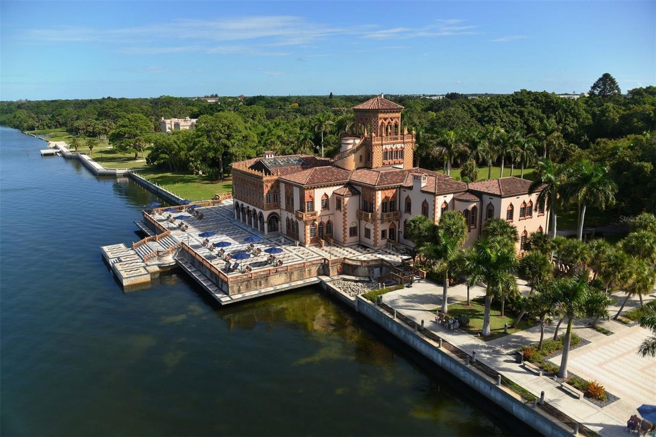 7322 Westmoreland Drive, Sarasota, FL 34243 Photo