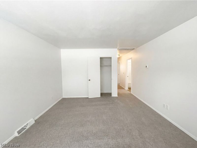 832 S Logan Street, Elyria, OH 44035 Photo 13