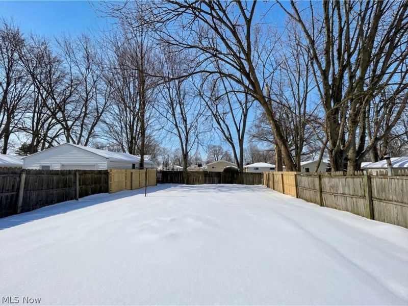 832 S Logan Street, Elyria, OH 44035 Photo 16