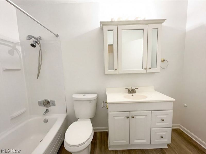 832 S Logan Street, Elyria, OH 44035 Photo 6