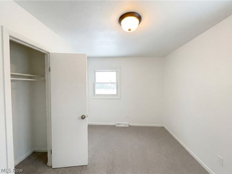 832 S Logan Street, Elyria, OH 44035 Photo 9