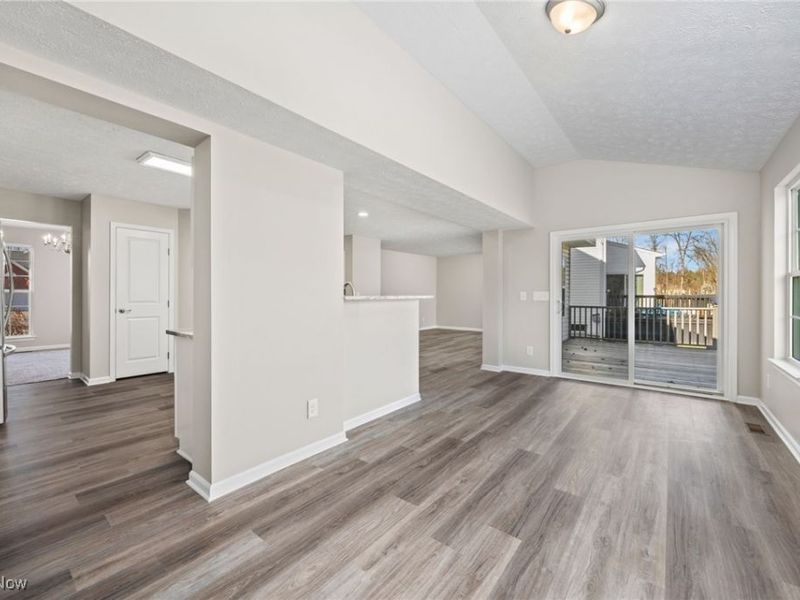 6227 Whitetail Run, Bedford, OH 44146 Photo 11