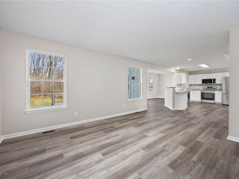 6227 Whitetail Run, Bedford, OH 44146 Photo 13