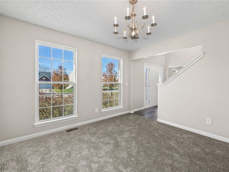 6227 Whitetail Run, Bedford, OH 44146 Photo 4