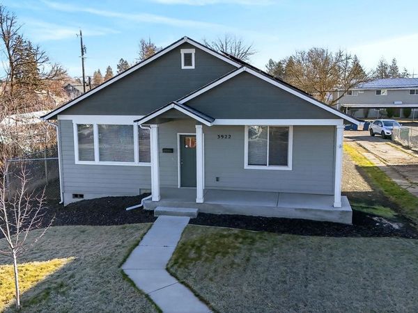 3922 N Maple St, Spokane, WA 99205