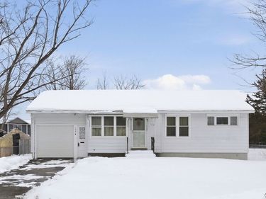 108 Everingham Court, Syracuse, NY 13205