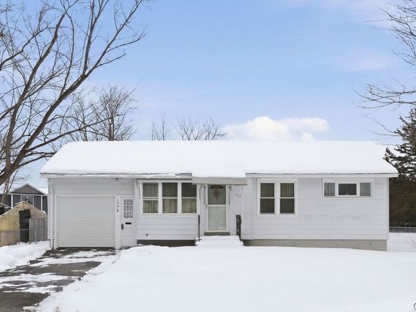 108 Everingham Court, Syracuse, NY 13205