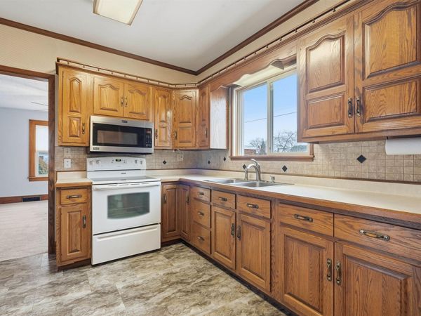 312 N Franklin Street, Manchester, IA 52057