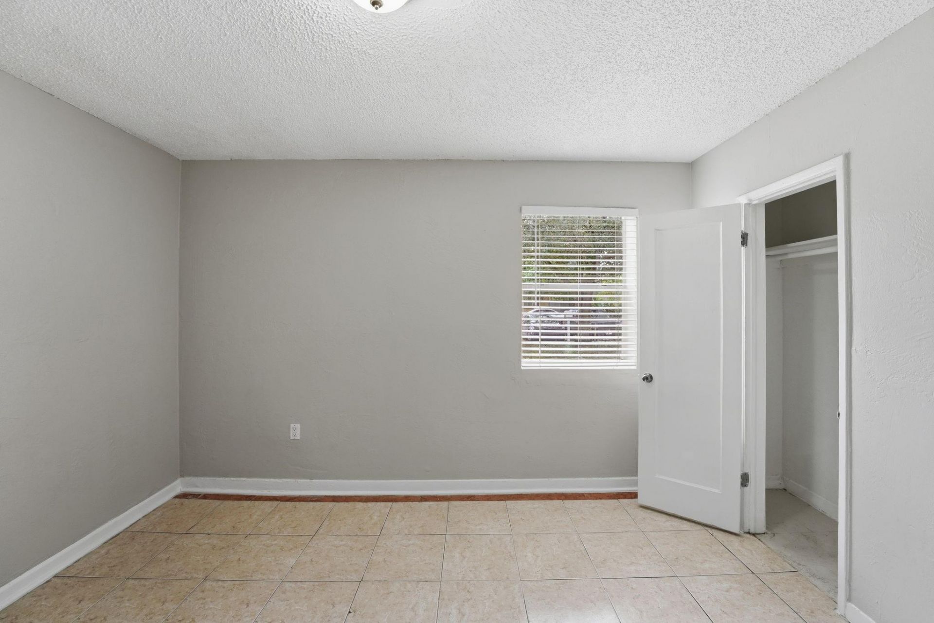 1525 NW 126th Street, North Miami, FL 33167 Photo