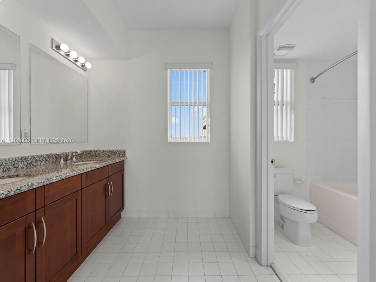 7265 SW 89th St, Unit A520, Miami, FL 33156 Photo