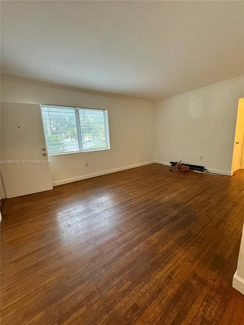 300 Mendoza Ave, Unit 2, Coral Gables, FL 33134 Photo