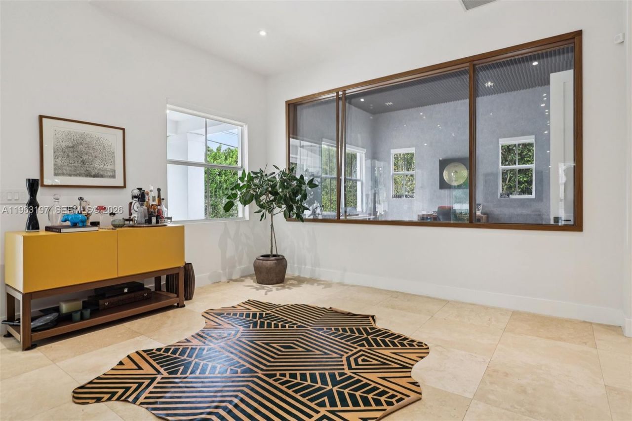 Please Call For Address, Miami, FL 33143 Photo