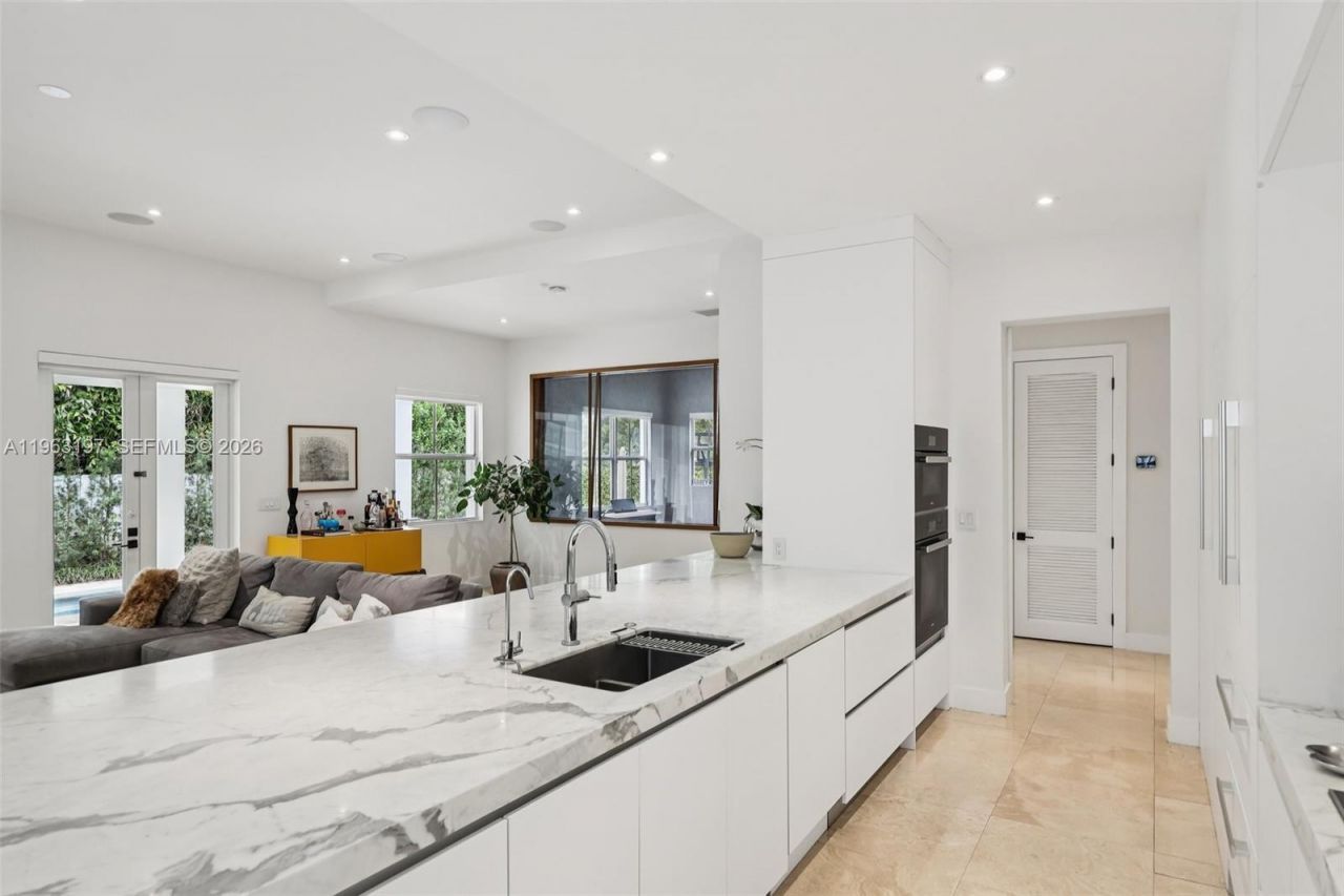 Please Call For Address, Miami, FL 33143 Photo