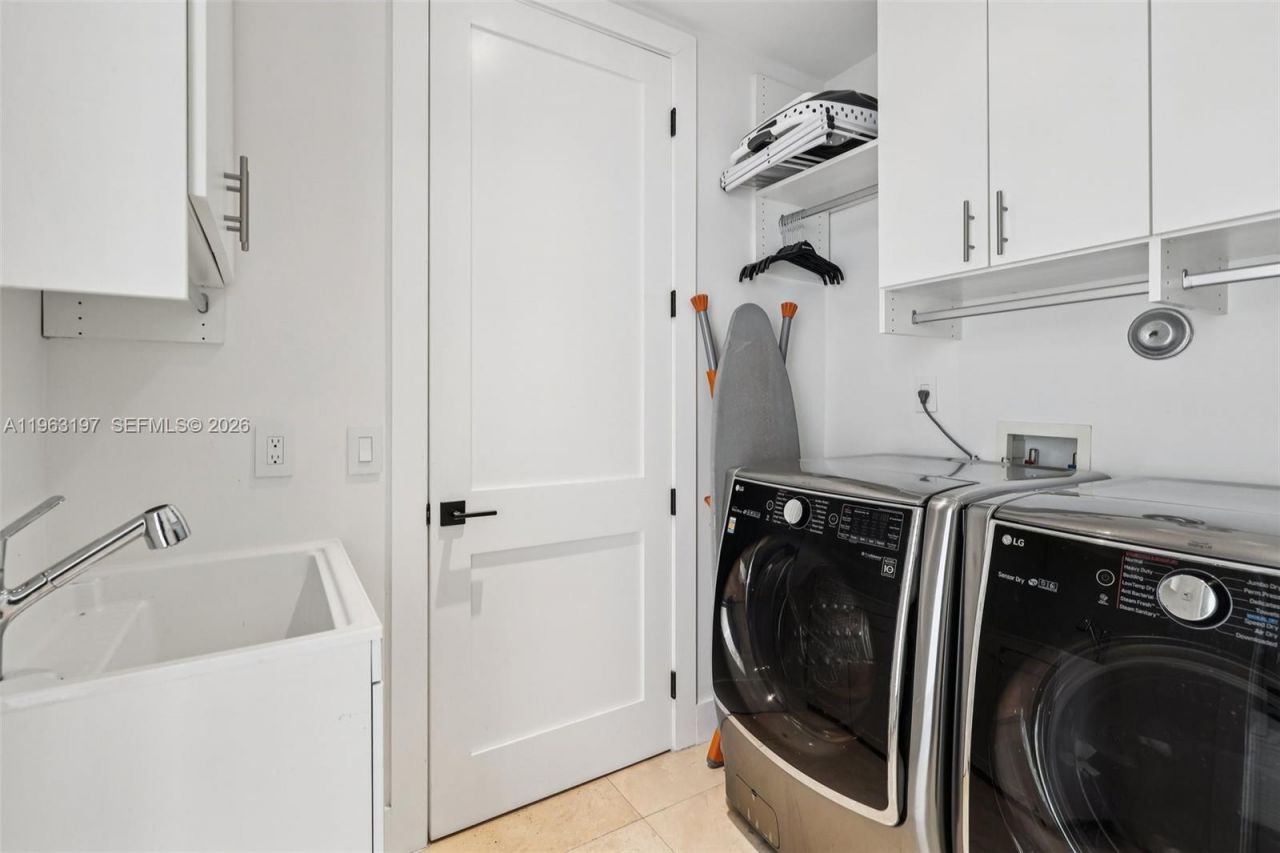 Please Call For Address, Miami, FL 33143 Photo