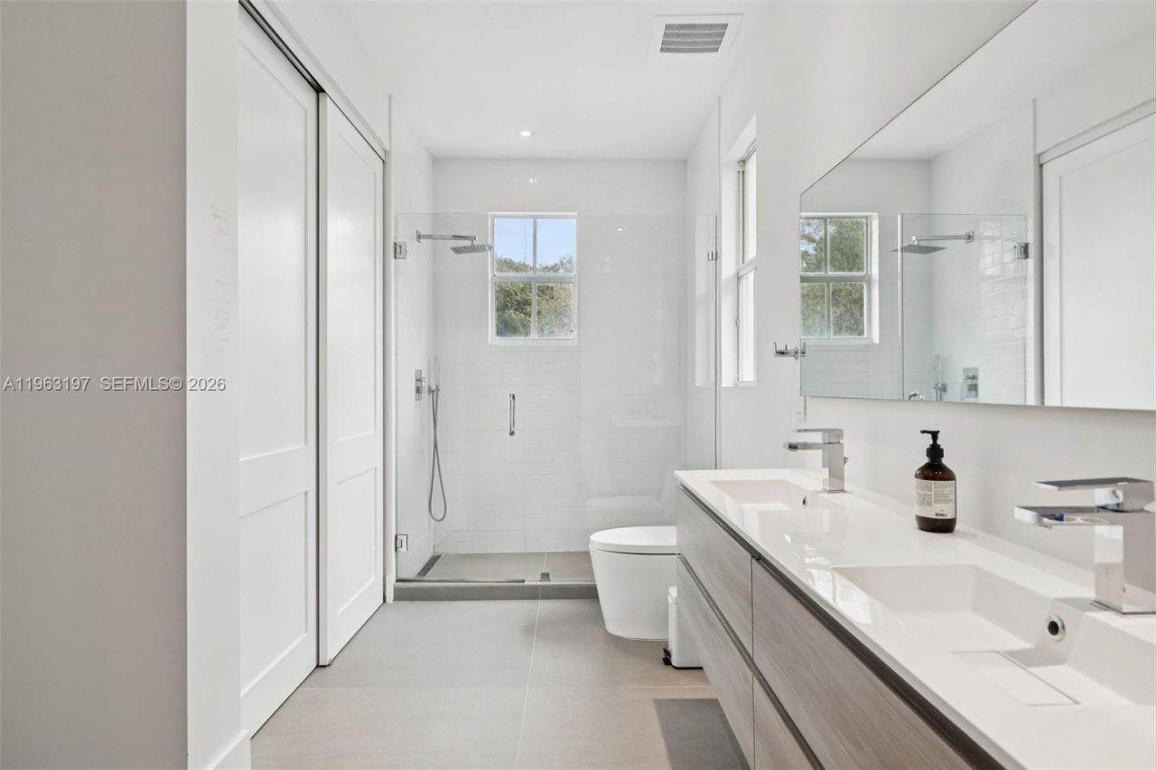 Please Call For Address, Miami, FL 33143 Photo