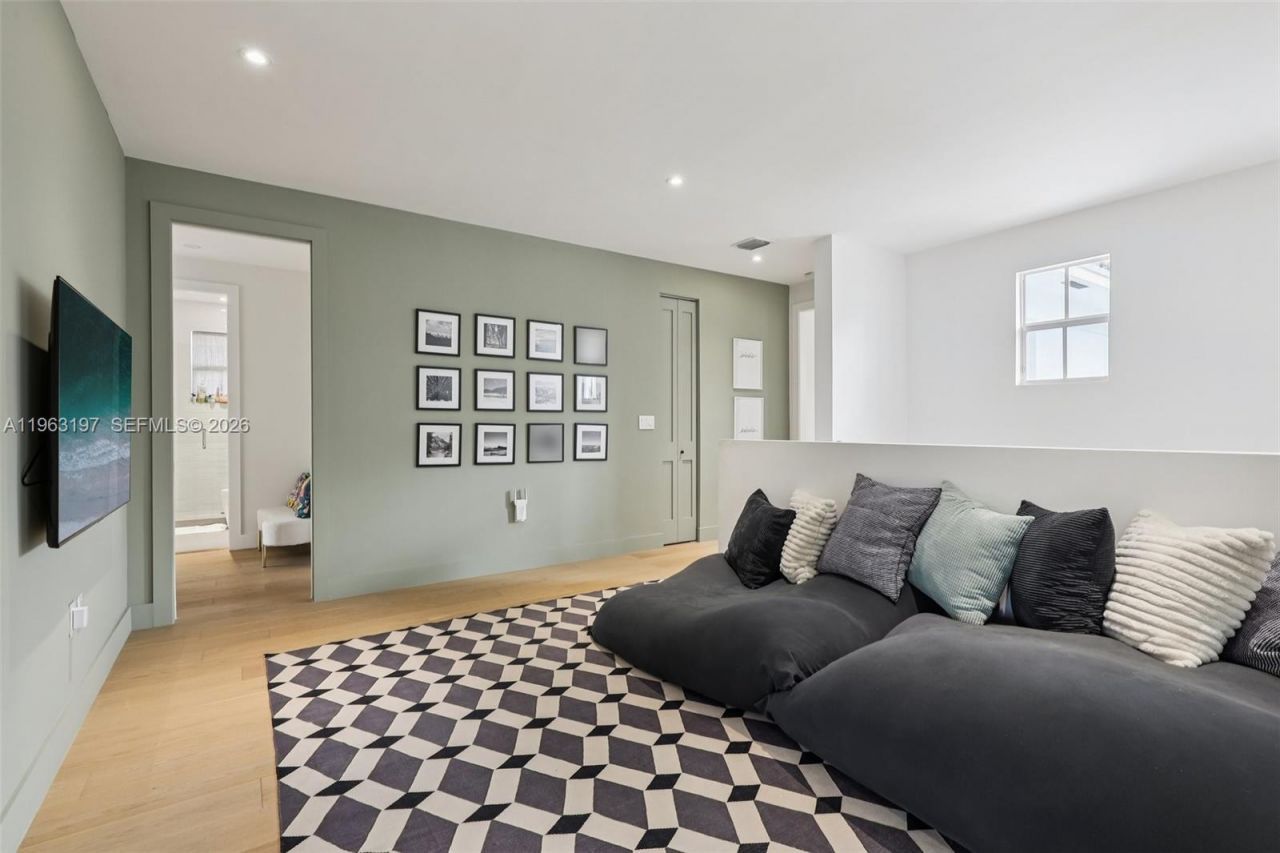 Please Call For Address, Miami, FL 33143 Photo