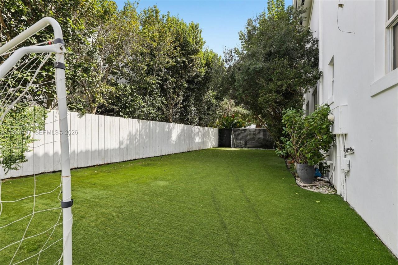 Please Call For Address, Miami, FL 33143 Photo