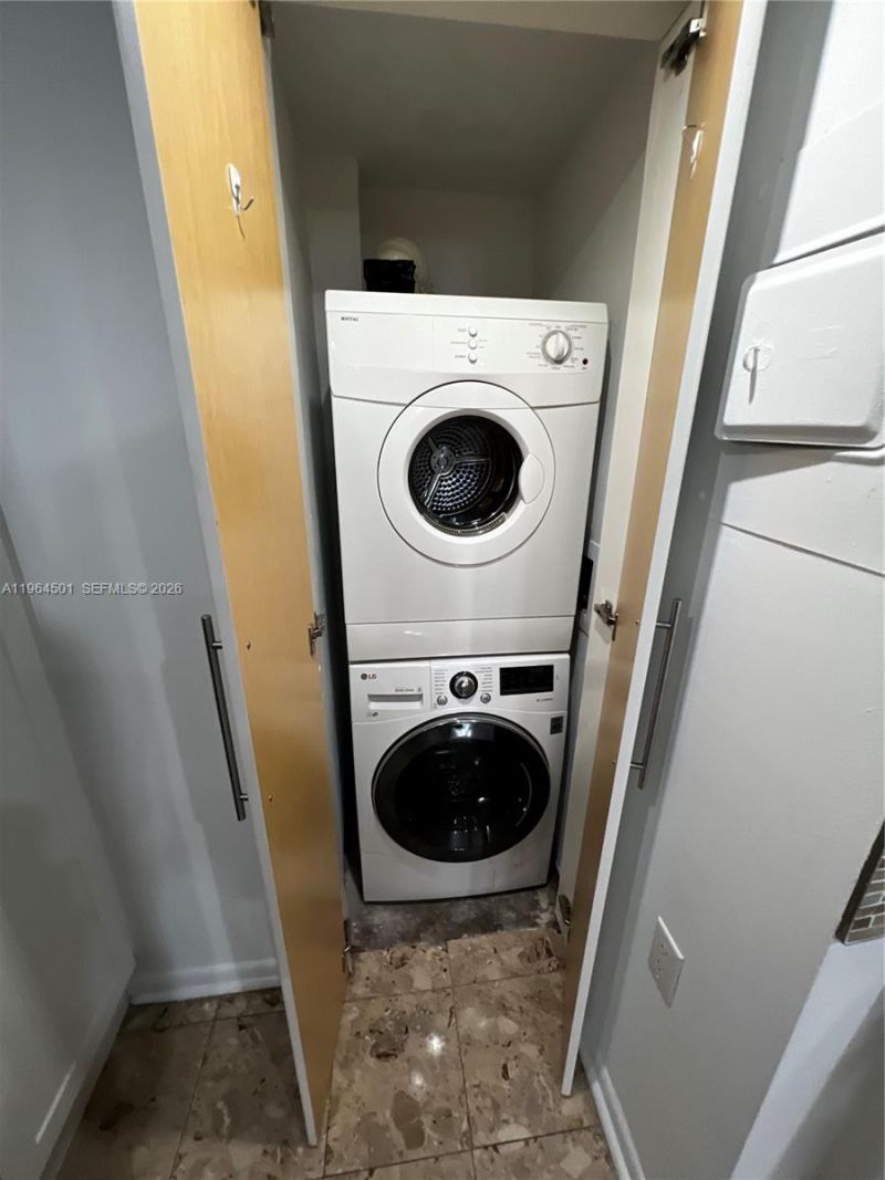 1717 N Bayshore Dr , Unit A-1057, Miami, FL 33132 Photo