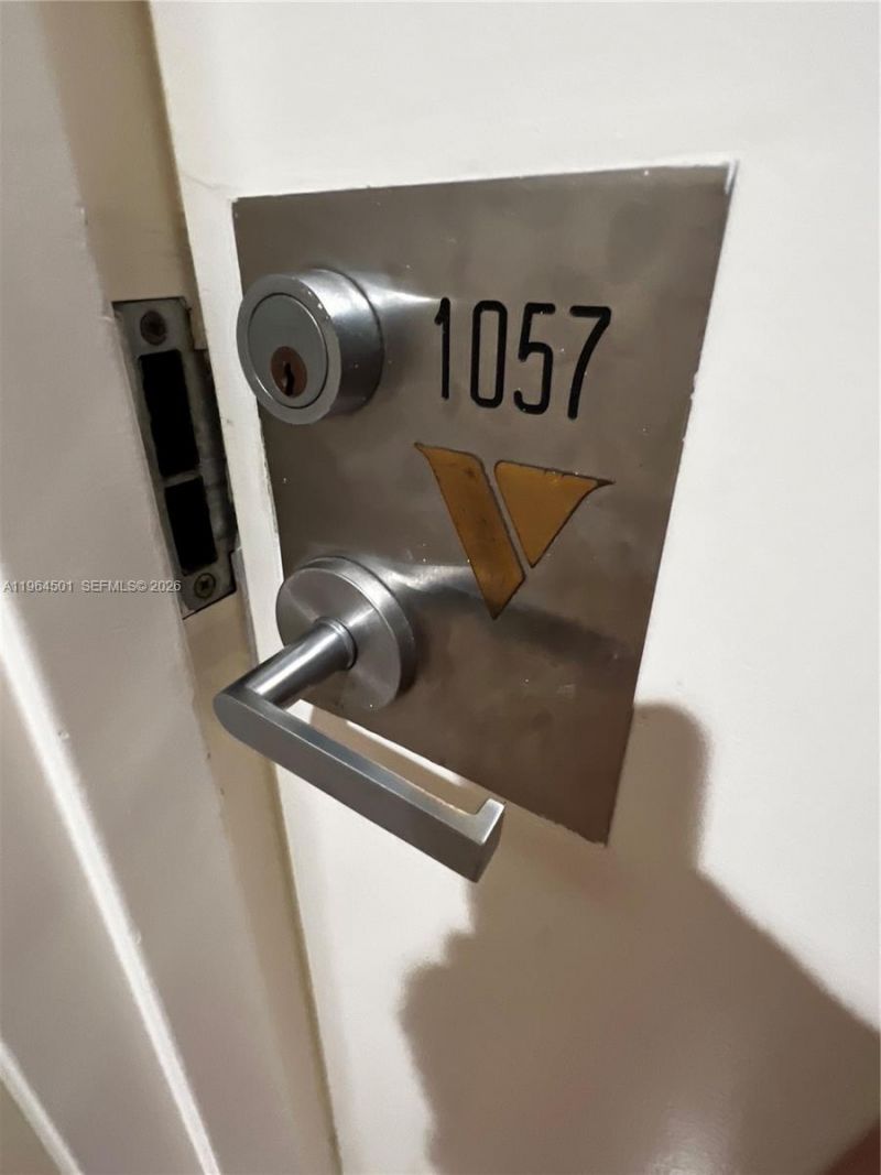 1717 N Bayshore Dr , Unit A-1057, Miami, FL 33132 Photo