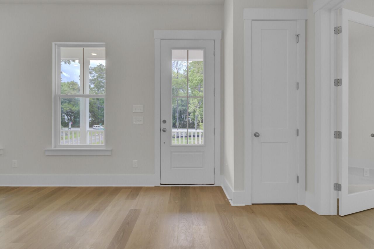 609 Du Bois Drive Photo 7