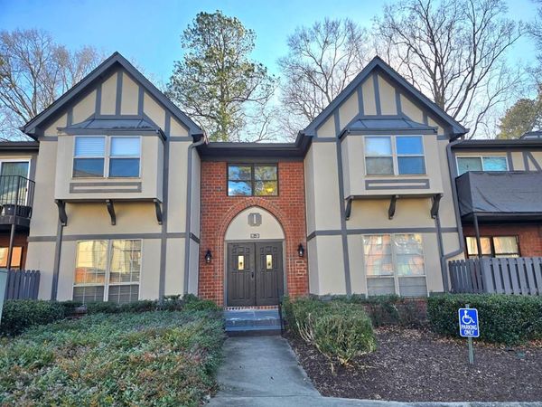 6851 NE Roswell Road, Unit I13, Sandy Springs, GA 30328