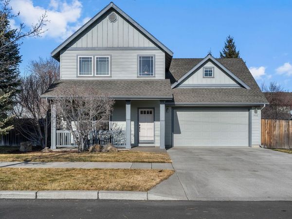 1482 NE Rumgay Lane, Bend, OR 97701