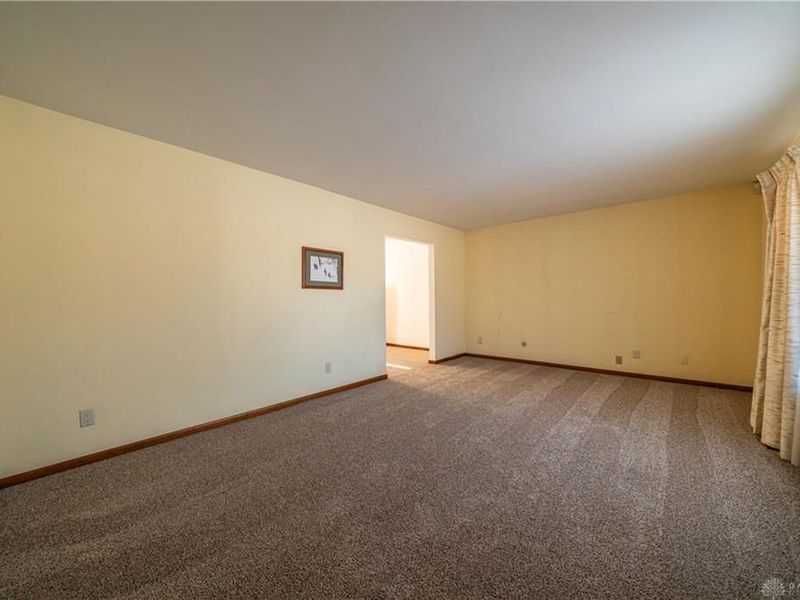 7106 Cranlyn Drive, Englewood, OH 45322 Photo 6