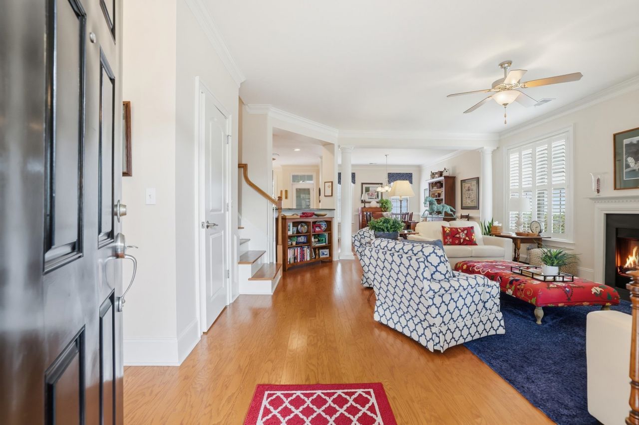 33 Federation Loop Photo 11