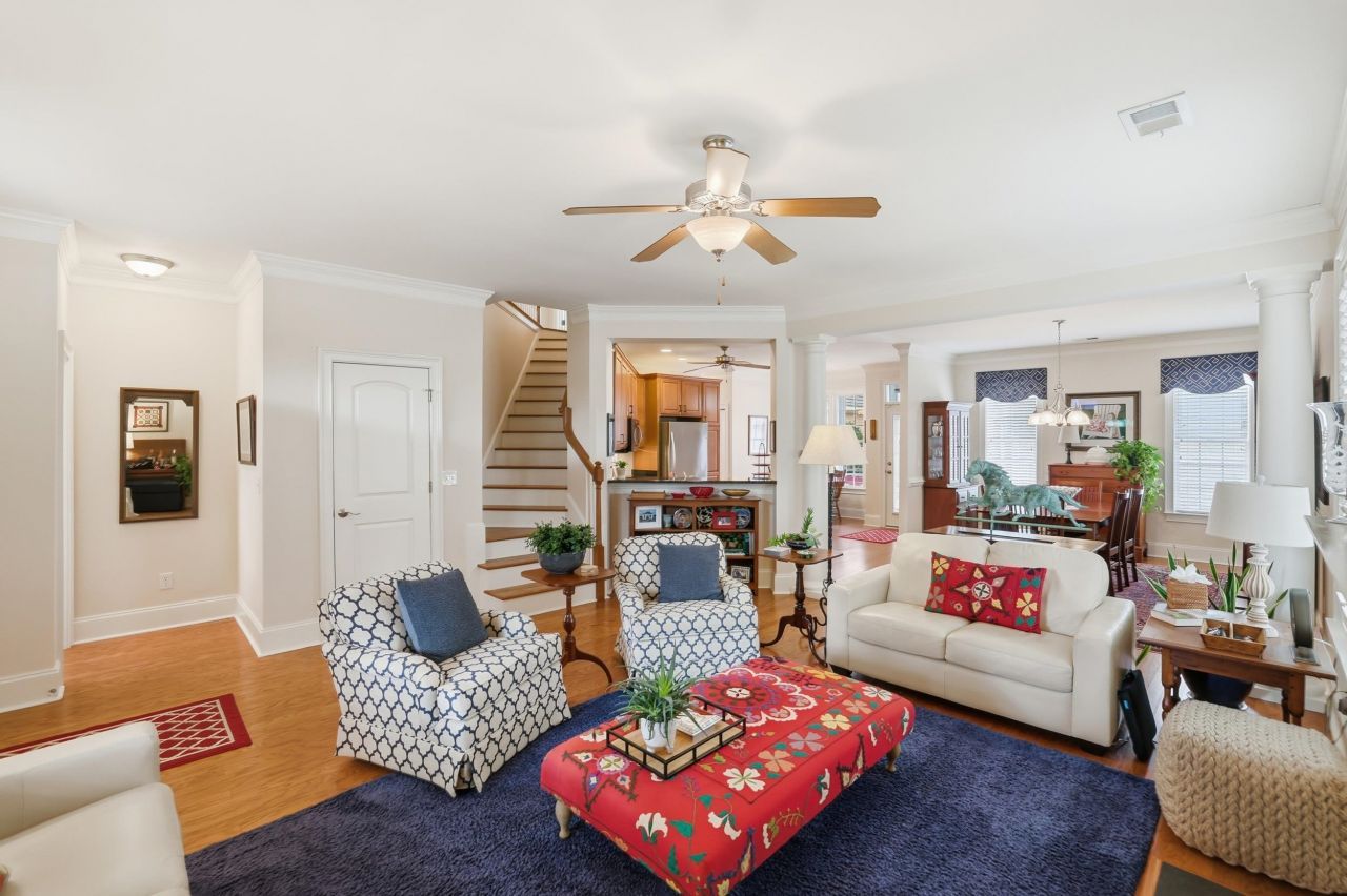 33 Federation Loop Photo 14