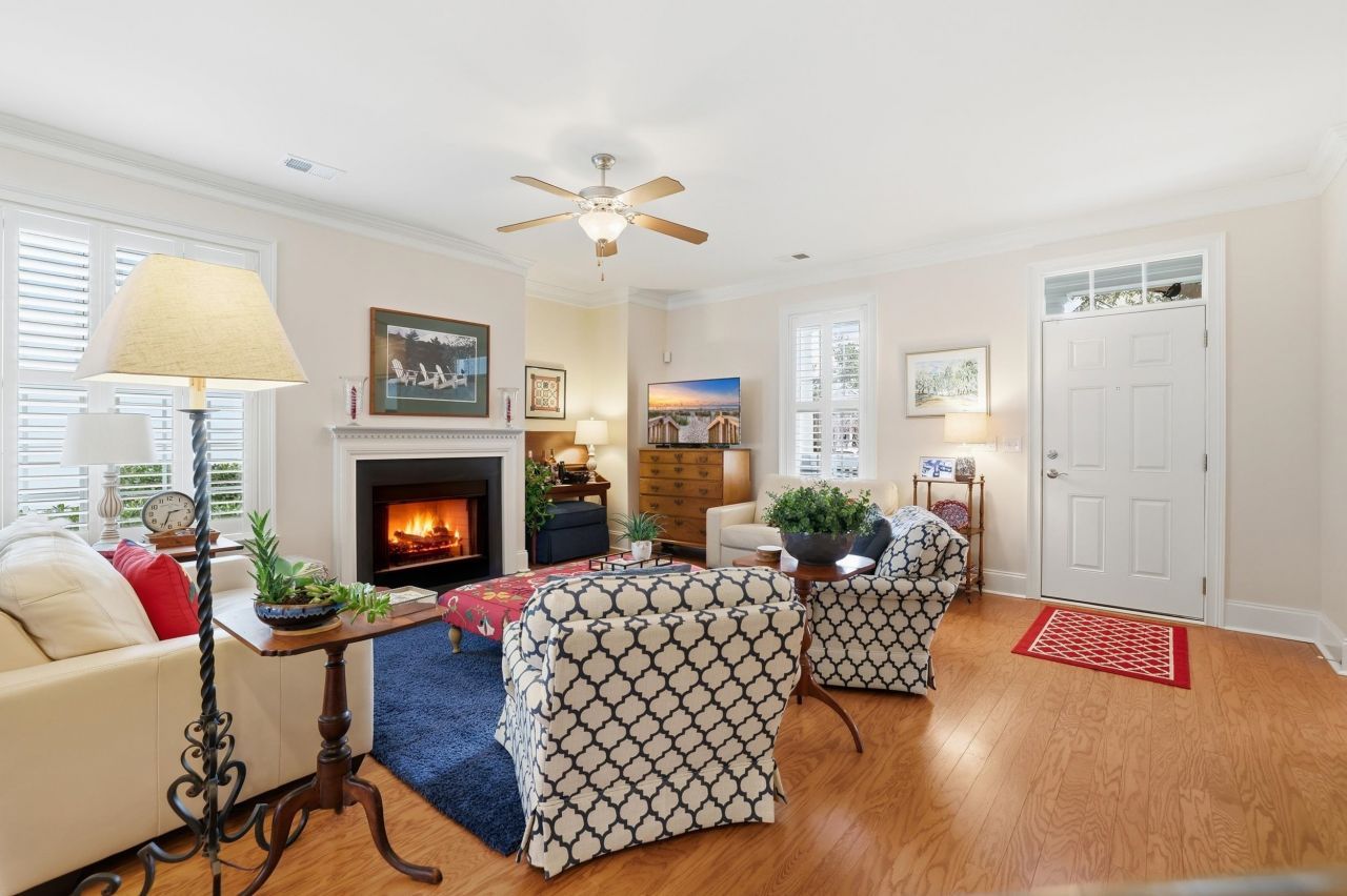 33 Federation Loop Photo 15