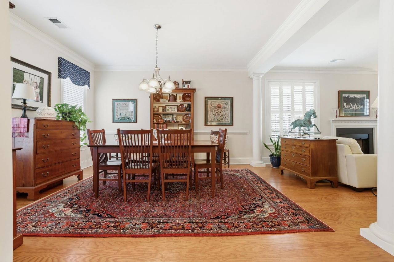 33 Federation Loop Photo 18