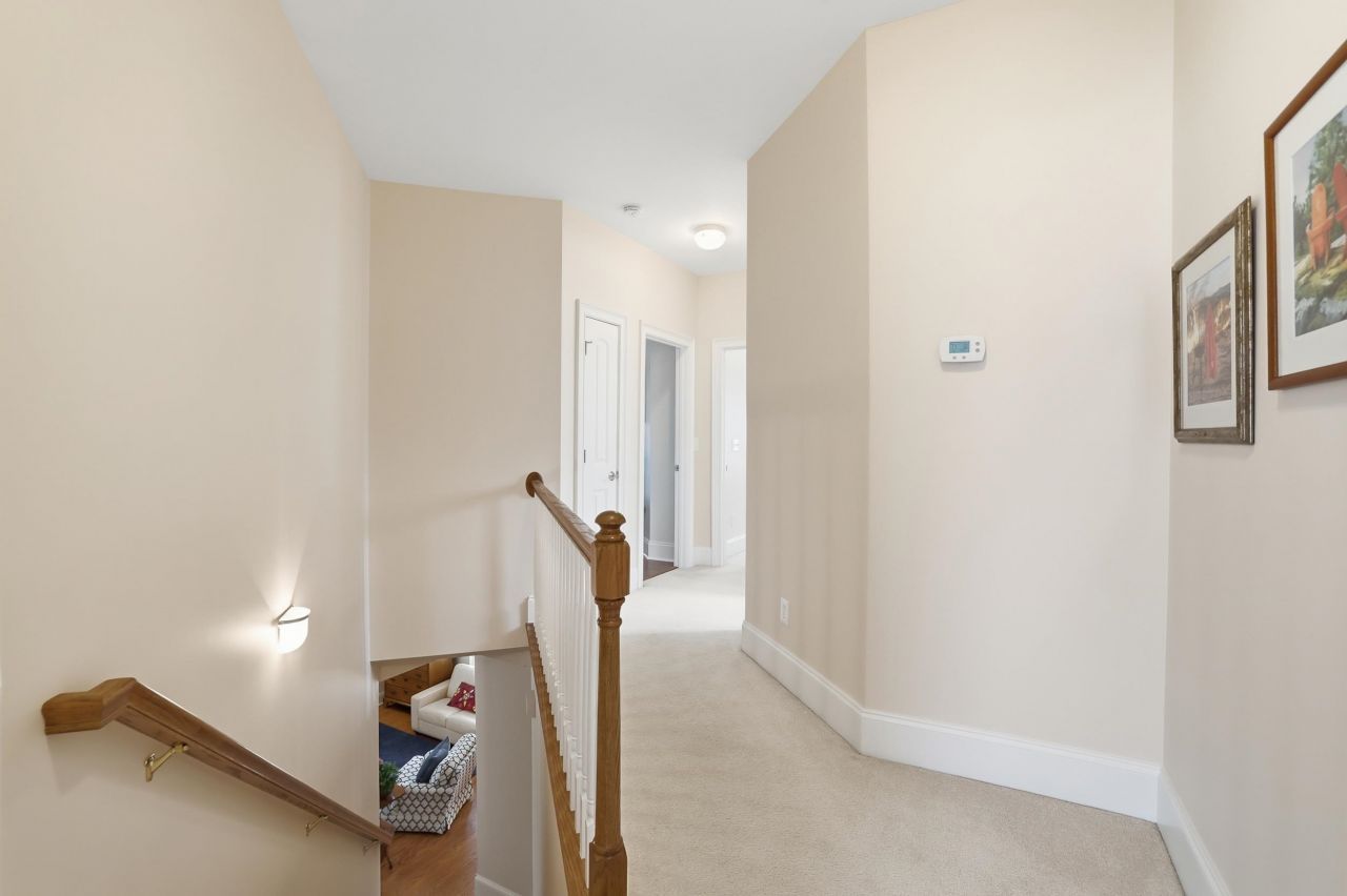 33 Federation Loop Photo 30