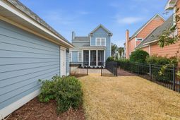 33 Federation Loop photo 4