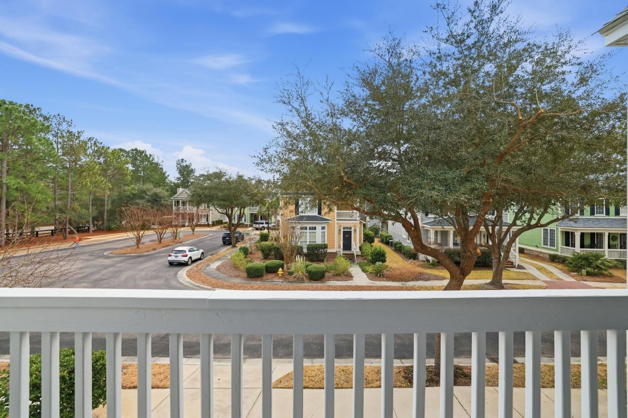 33 Federation Loop Photo 44