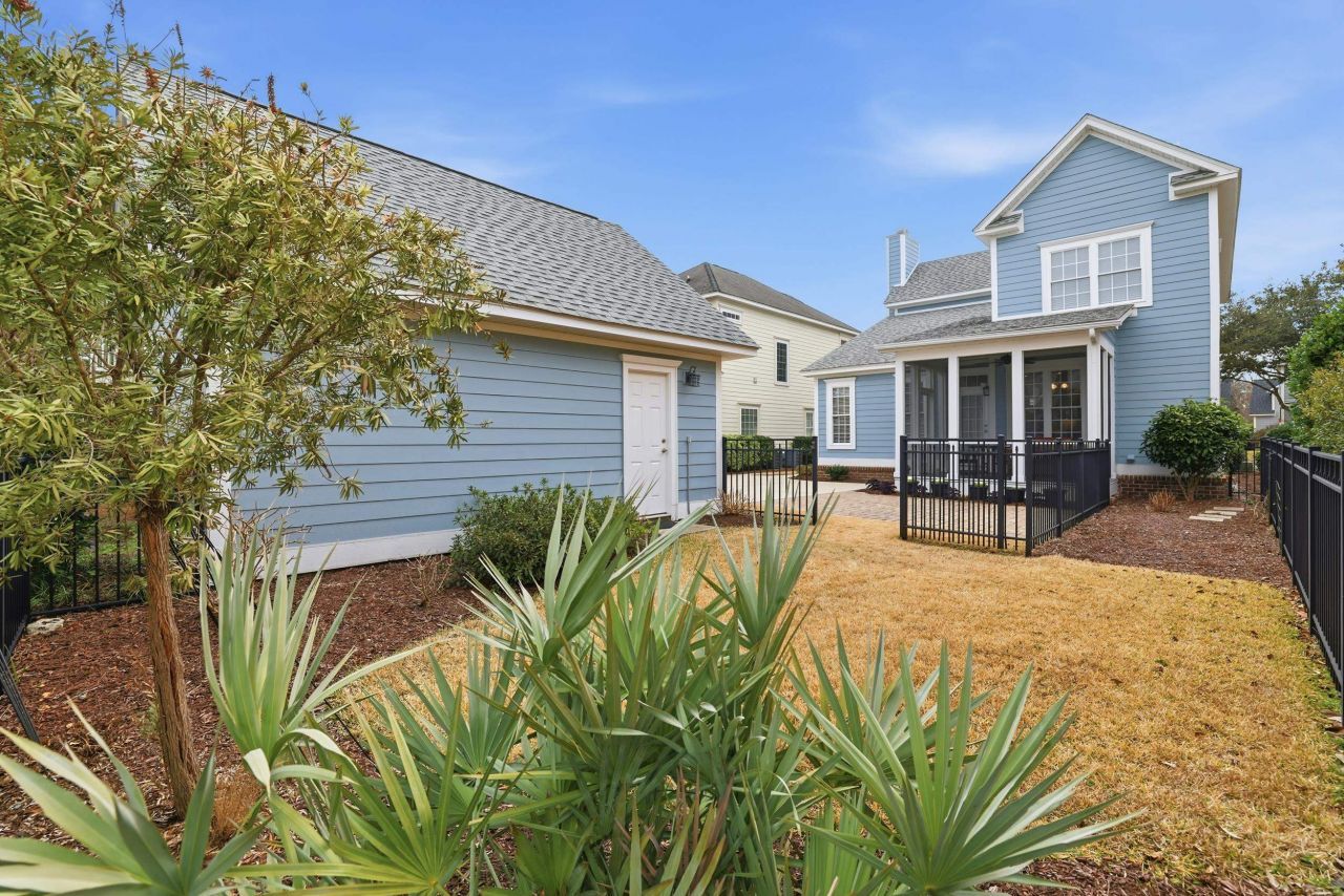 33 Federation Loop Photo 48