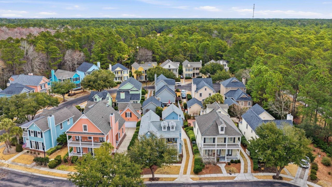 33 Federation Loop Photo 5