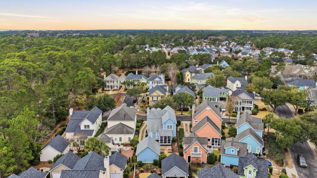 33 Federation Loop Photo 58