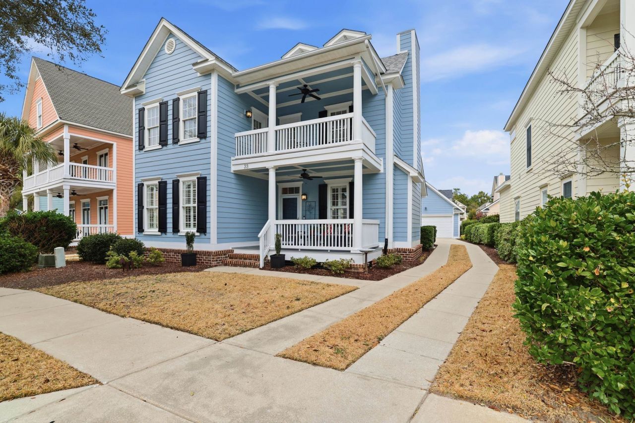 33 Federation Loop Photo 8