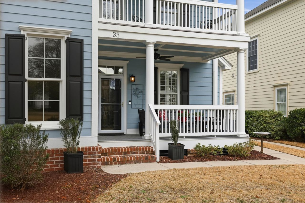 33 Federation Loop Photo 9