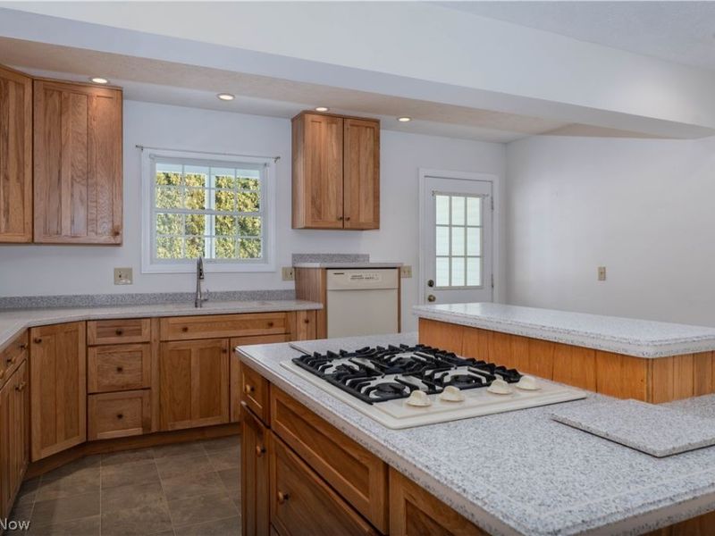 6268 Boatman Drive NW, Canal Fulton, OH 44614 Photo 8