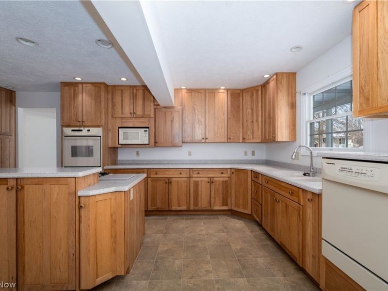 6268 Boatman Drive NW, Canal Fulton, OH 44614 Photo 9