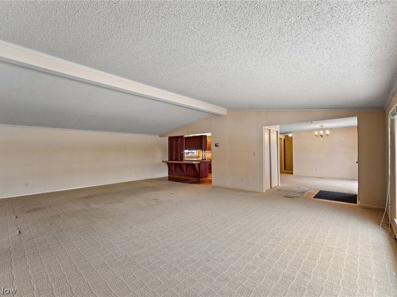 3249 Dove, Warren, OH 44481 Photo 5